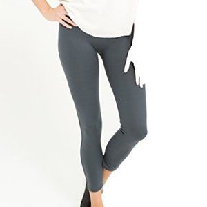 Spanx Cropped Essential Leggings Steel